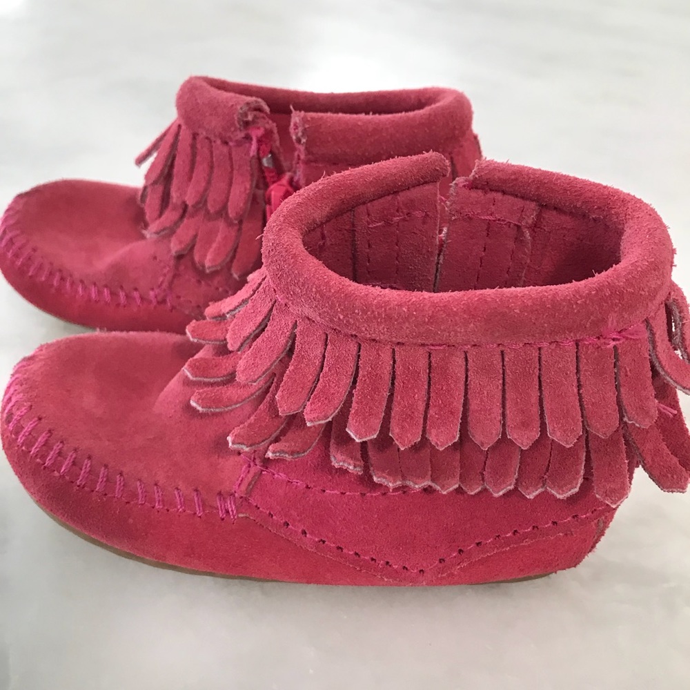 Minnetonka Toddler Pink Suede Booties/Moccasin